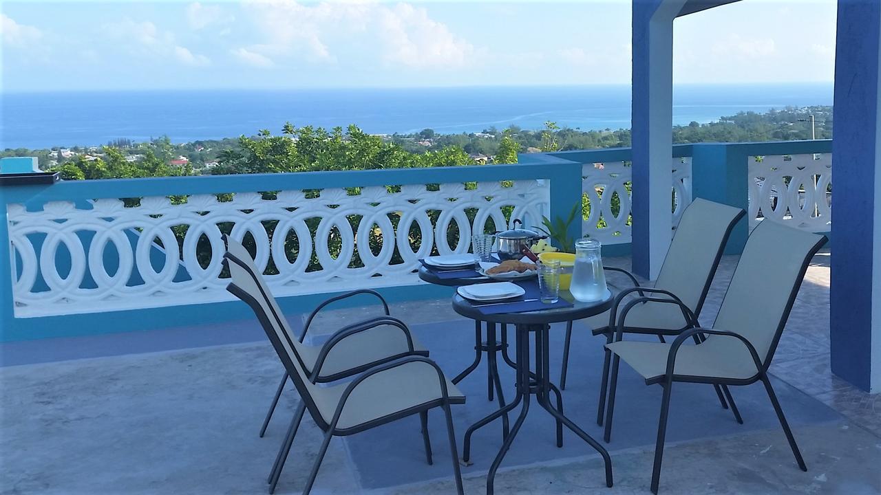 Bailey'S Bed And Breakfast Runaway Bay Bagian luar foto
