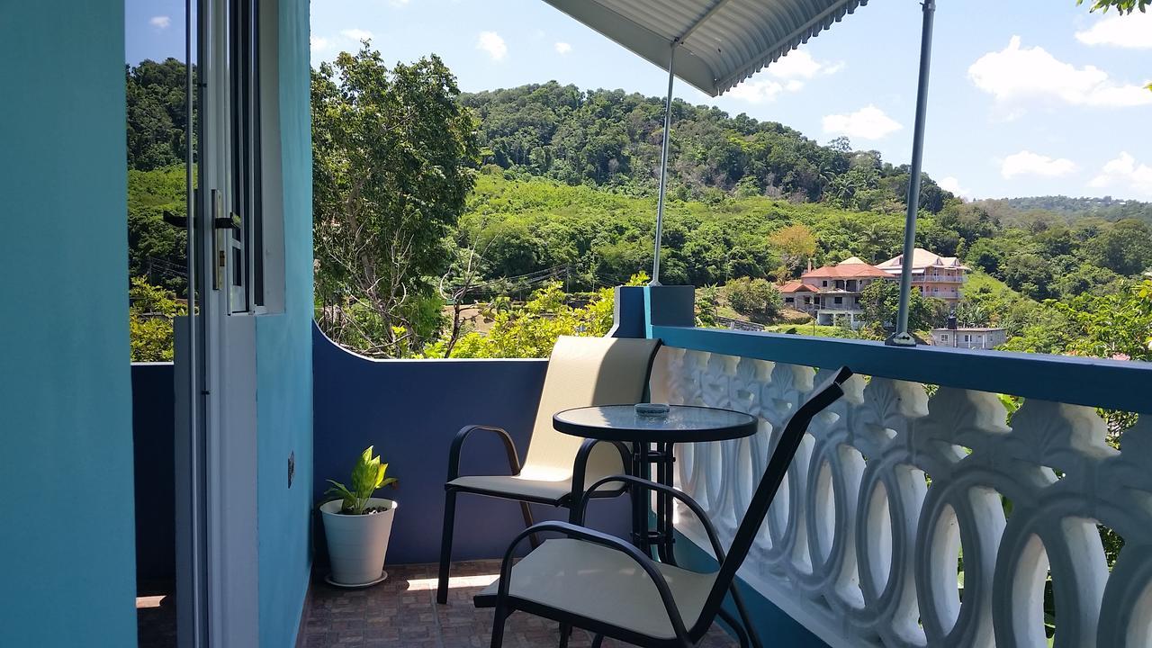 Bailey'S Bed And Breakfast Runaway Bay Bagian luar foto