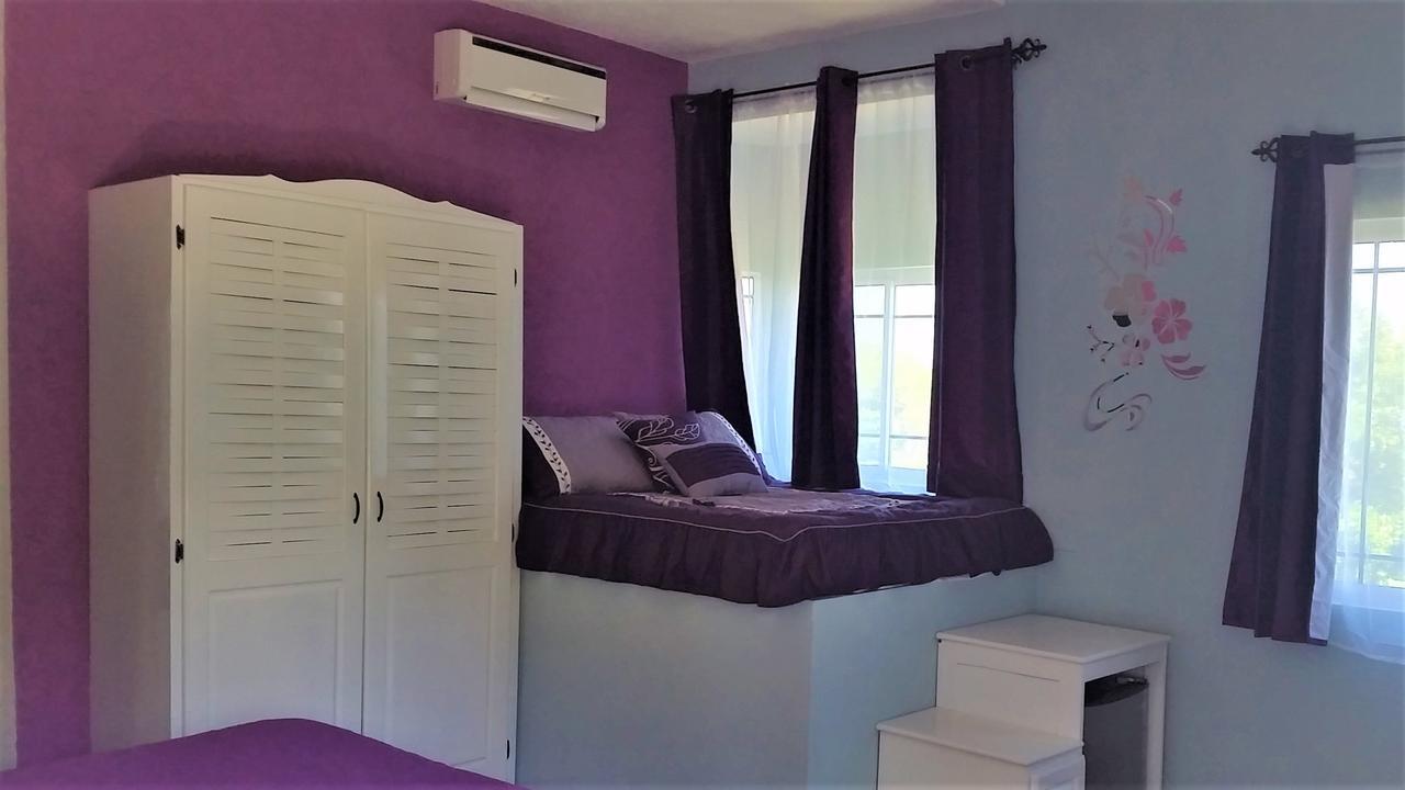 Bailey'S Bed And Breakfast Runaway Bay Bagian luar foto