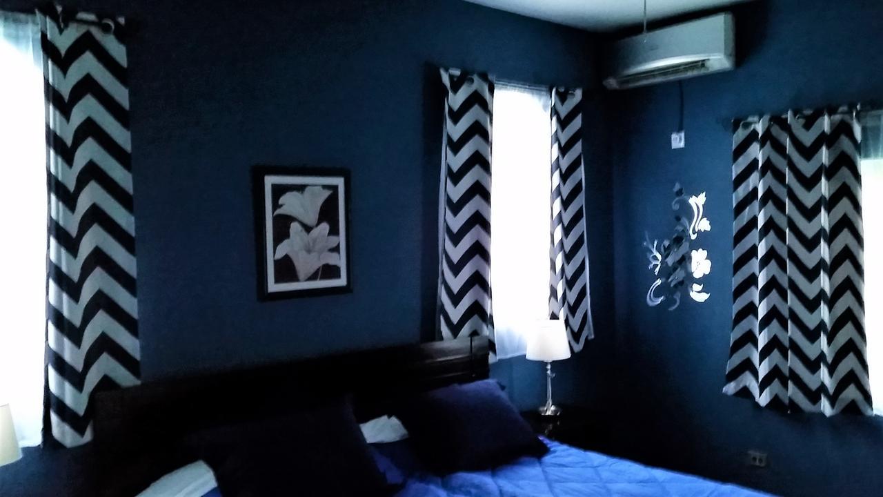 Bailey'S Bed And Breakfast Runaway Bay Bagian luar foto