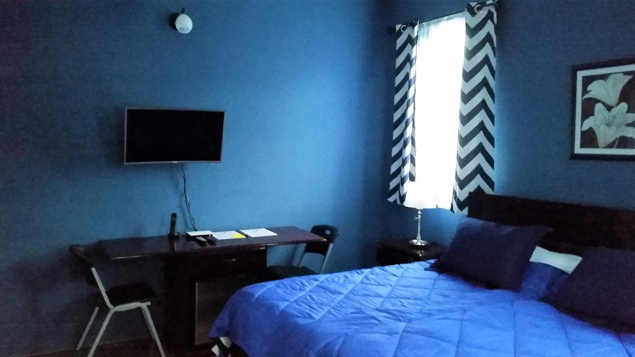 Bailey'S Bed And Breakfast Runaway Bay Bagian luar foto