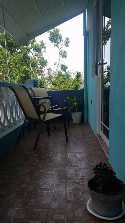 Bailey'S Bed And Breakfast Runaway Bay Bagian luar foto